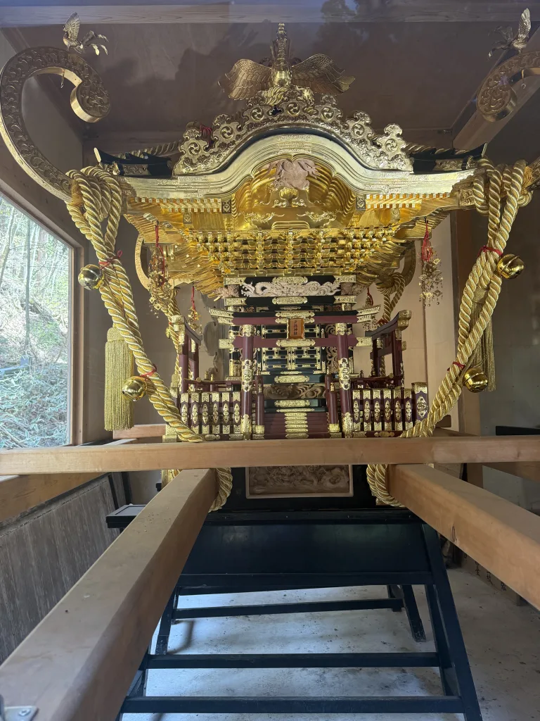 宝光社の神輿