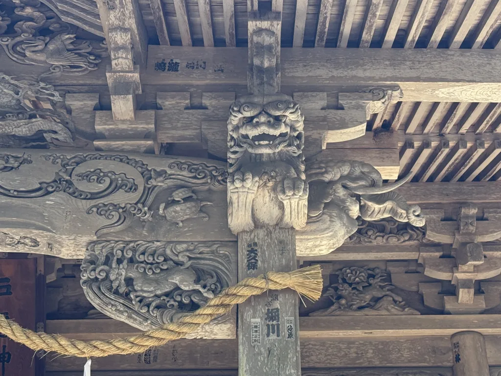 宝光社本殿アップ