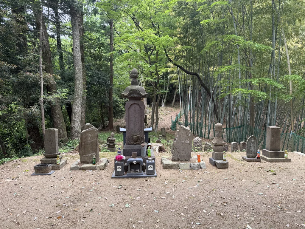 北条氏照と家臣のお墓