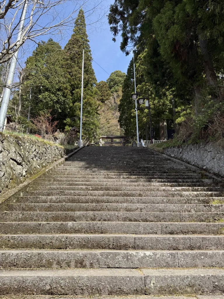 宝光社階段