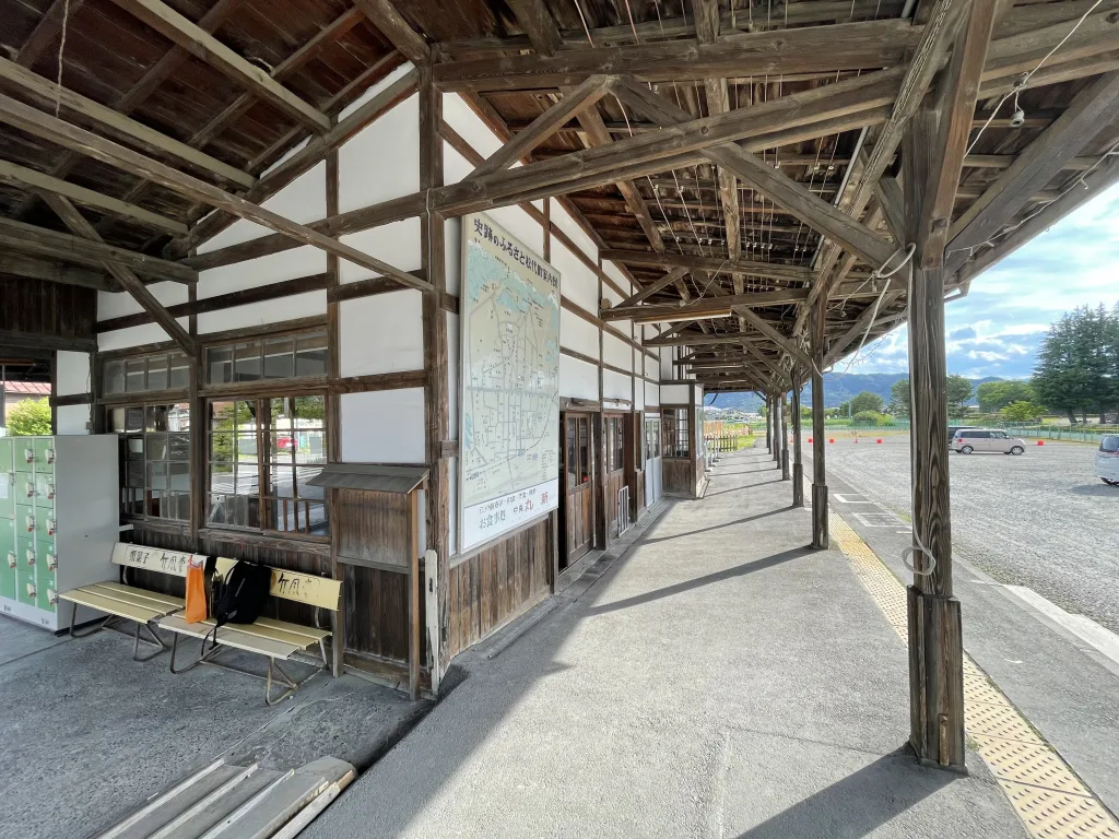 松代駅ホーム