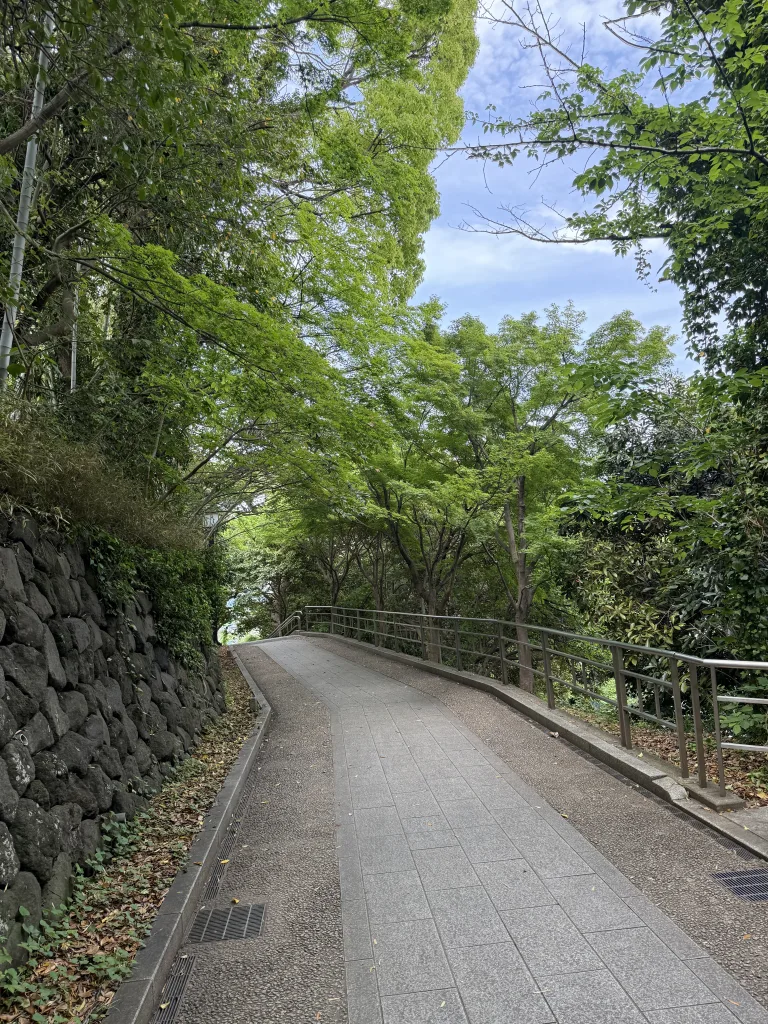 神明社の石垣