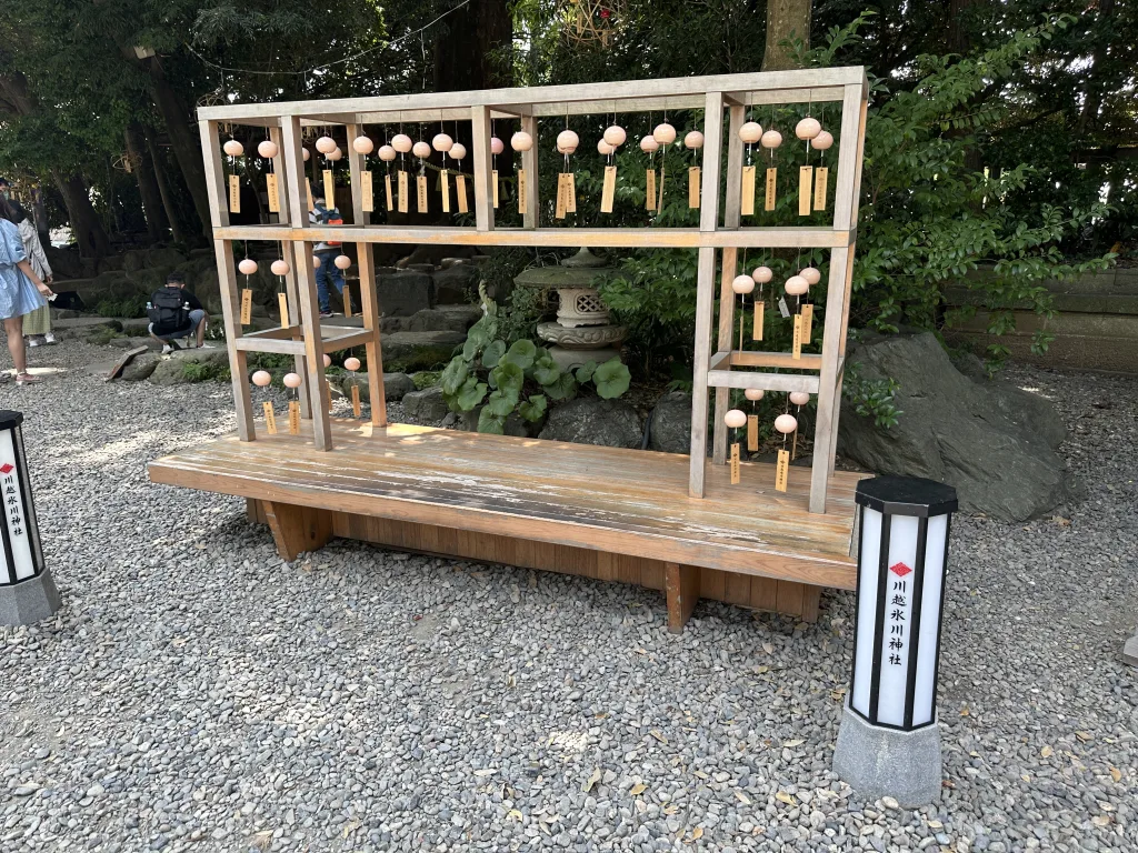 川越氷川神社のベンチ