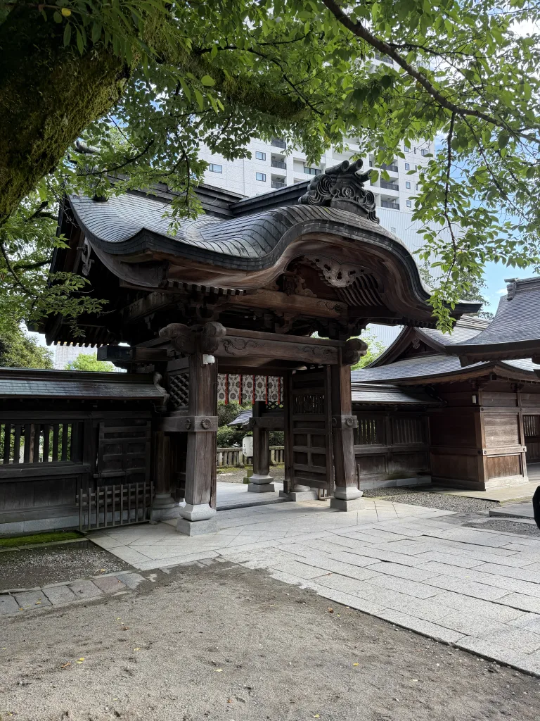 宇都宮二荒山神社の神門