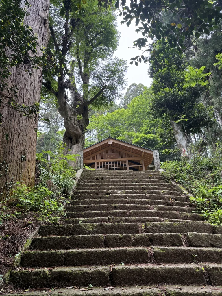 八王子神社の階段