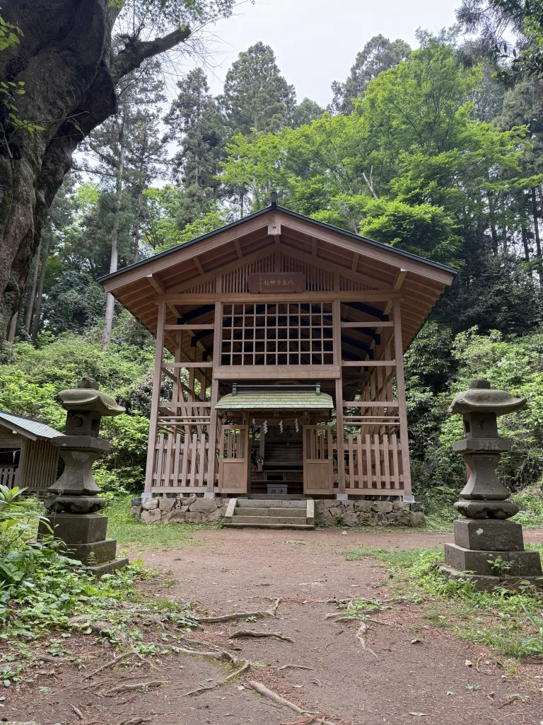 八王子神社の正面